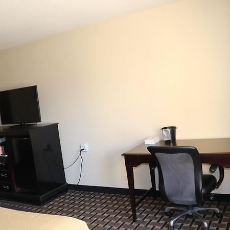 Econo Lodge Inn & Suites Висконсин Делс Экстерьер фото