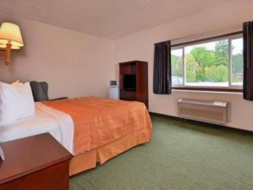 Econo Lodge Inn & Suites Висконсин Делс Экстерьер фото
