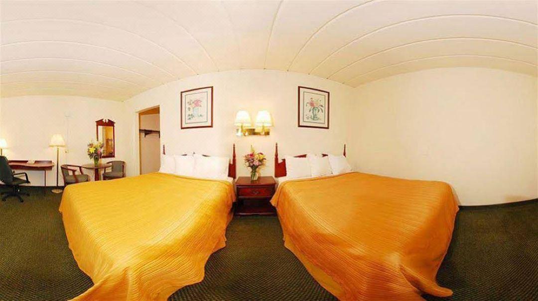 Econo Lodge Inn & Suites Висконсин Делс Экстерьер фото
