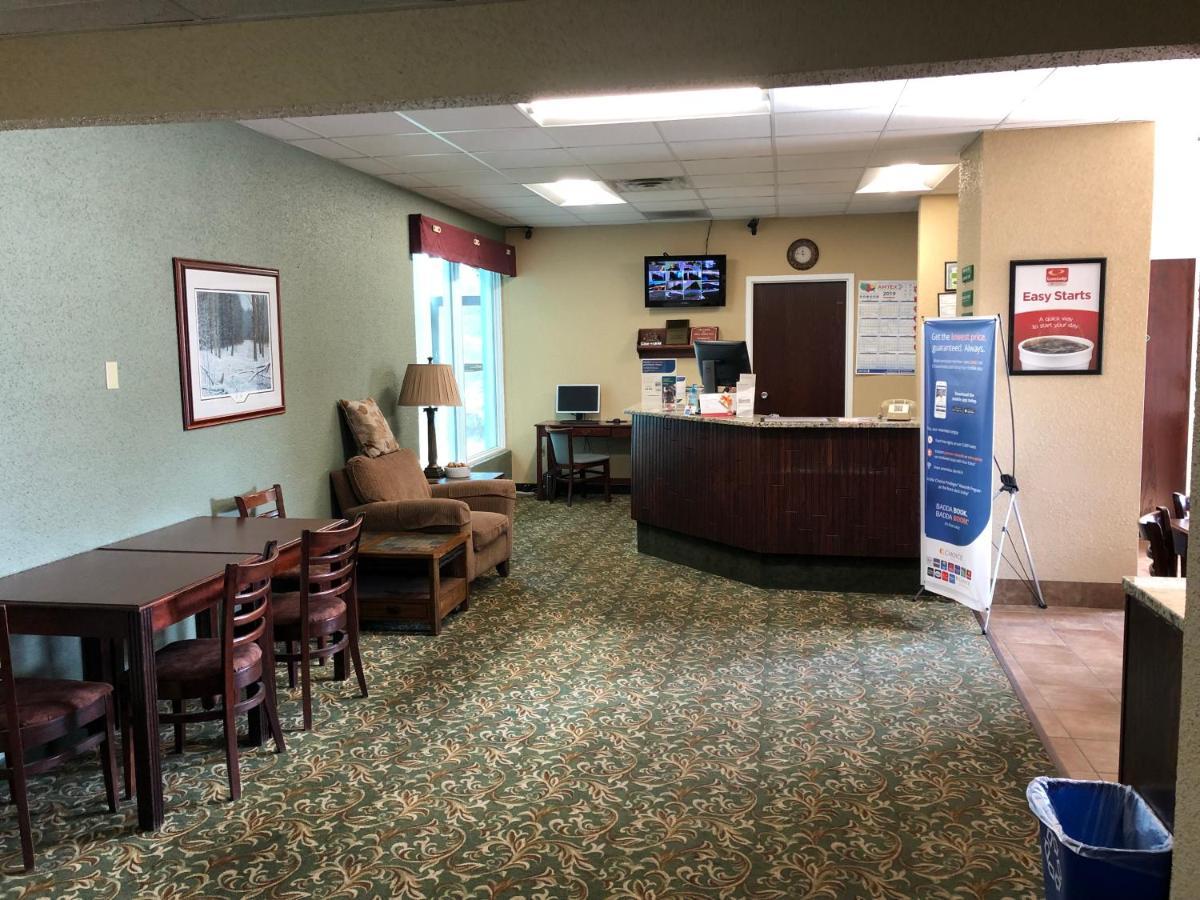 Econo Lodge Inn & Suites Висконсин Делс Экстерьер фото