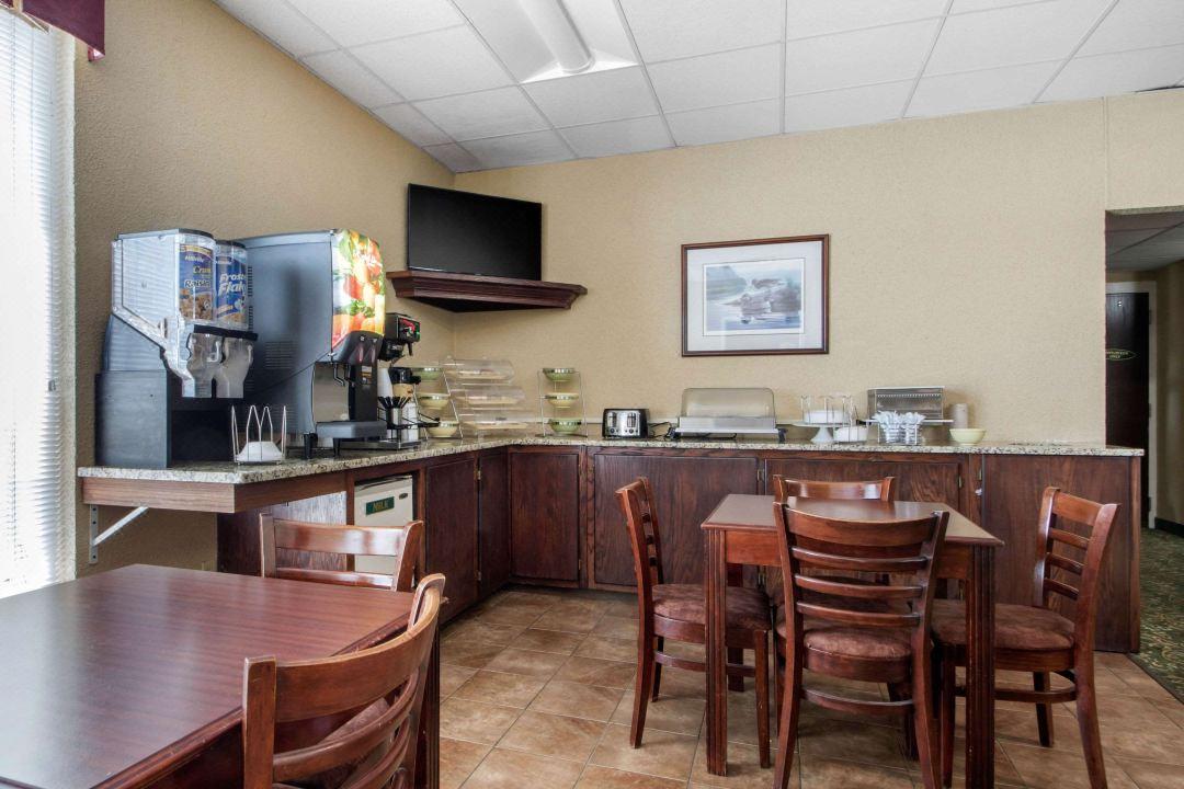 Econo Lodge Inn & Suites Висконсин Делс Экстерьер фото