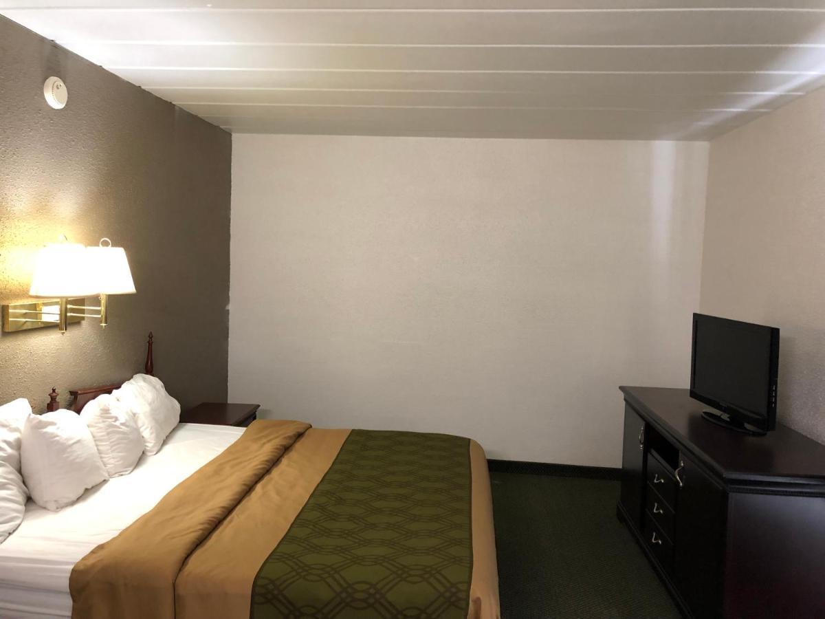 Econo Lodge Inn & Suites Висконсин Делс Экстерьер фото