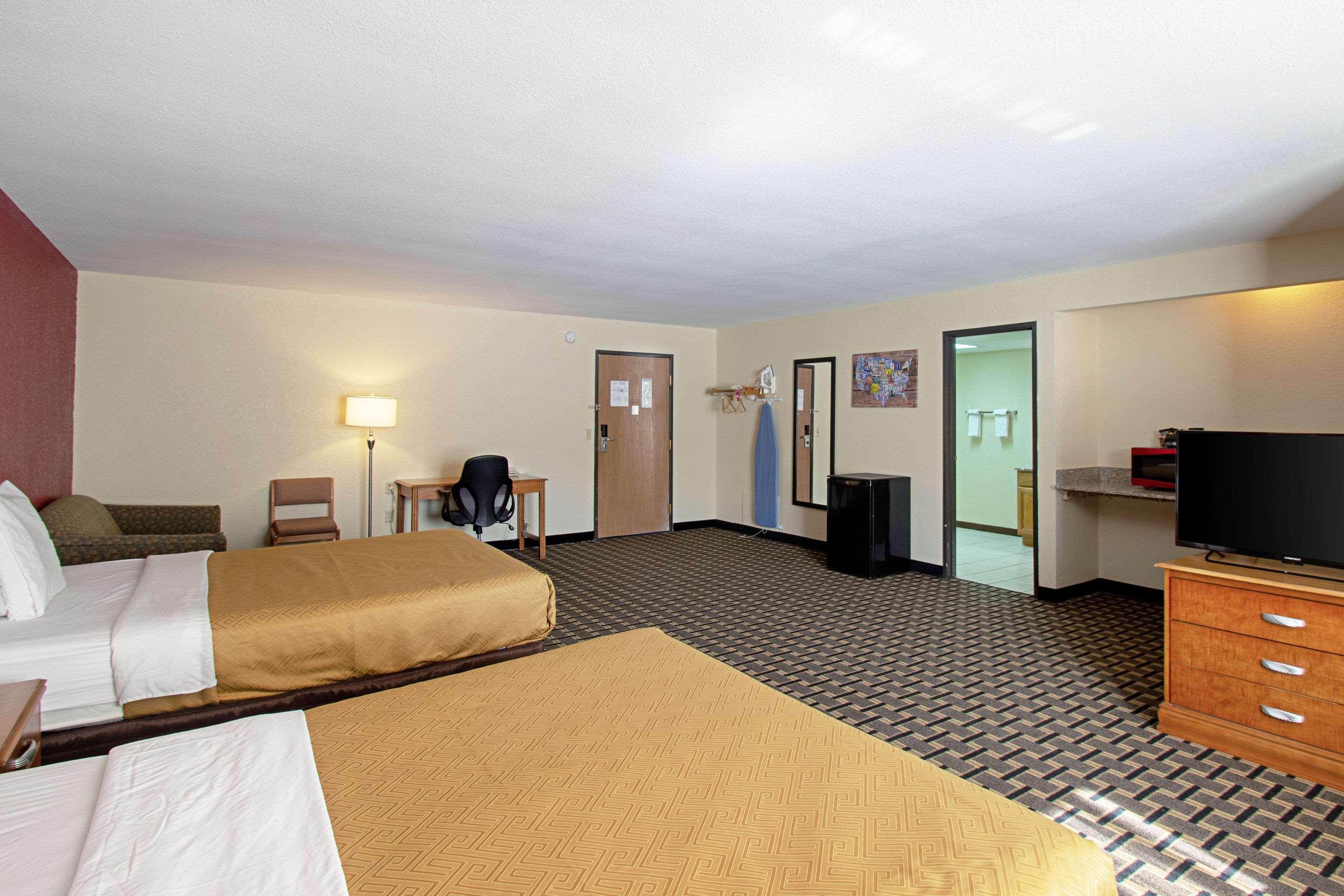 Econo Lodge Inn & Suites Висконсин Делс Экстерьер фото