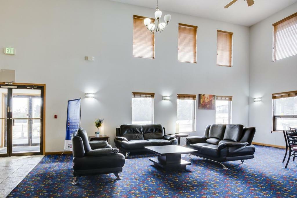 Econo Lodge Inn & Suites Висконсин Делс Экстерьер фото